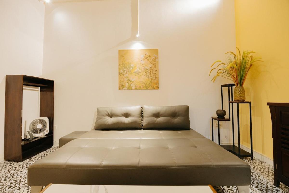 Cosy Modern 3floors 5beds, Central, Free Breakfast * Hà Nội